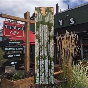 Apt 9 Strappy Green & White Boho Maxi Dress